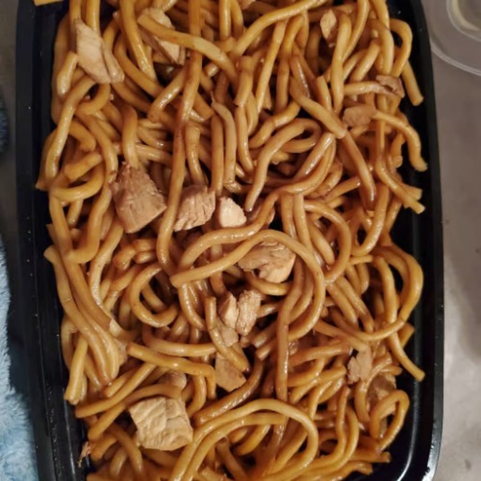 Delicious Chicken Lo Mein