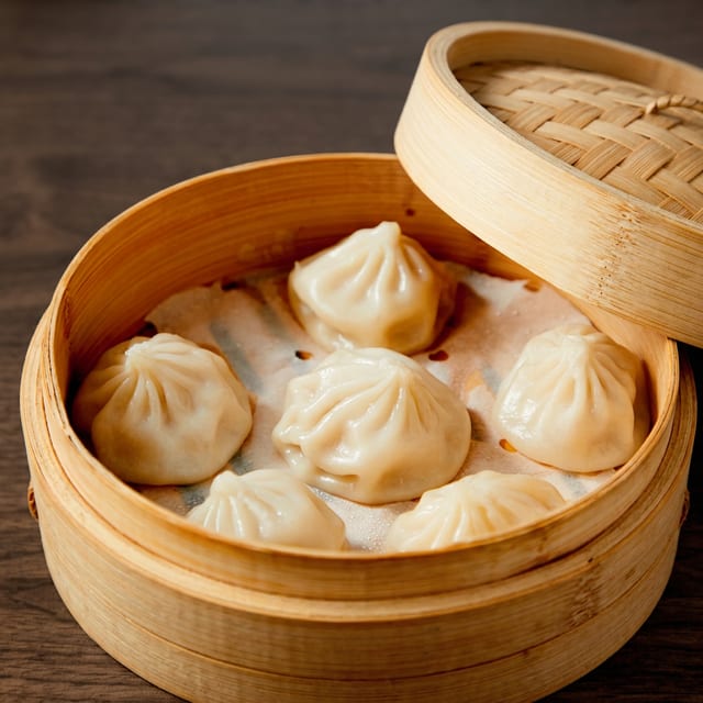 Steamed Pork Soup Dumplings (6).